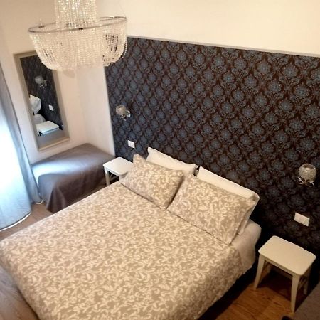 Dante Rooms And Apartment Trento Esterno foto