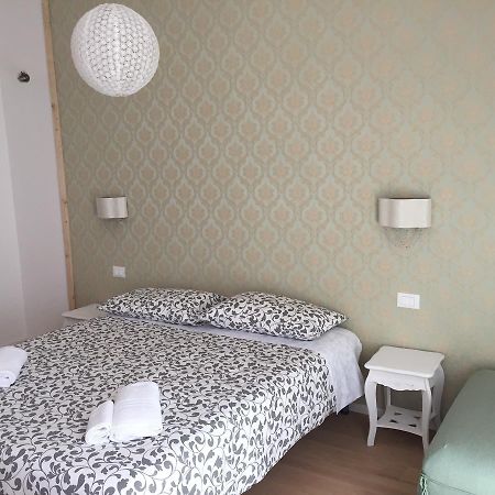 Dante Rooms And Apartment Trento Esterno foto