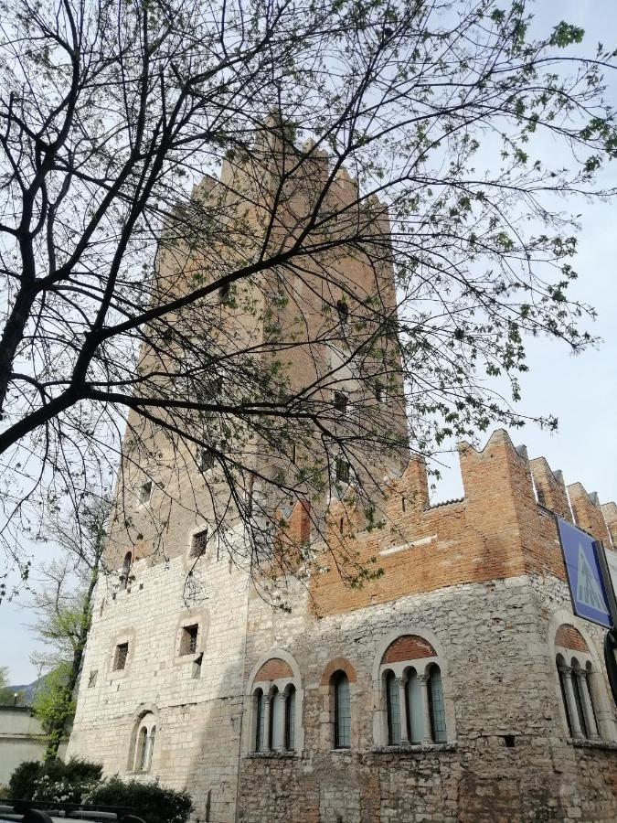 Dante Rooms And Apartment Trento Esterno foto