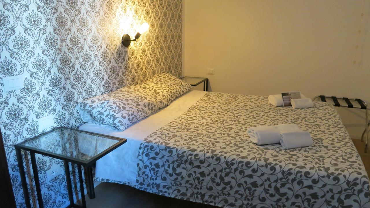 Dante Rooms And Apartment Trento Esterno foto